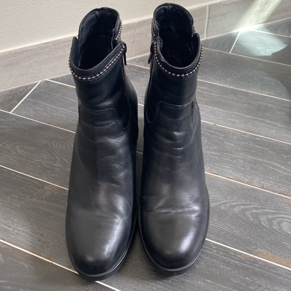 Rizzoli Leather side Zipper Bootie- Black- womens 9.5 - - Picture 2 of 13